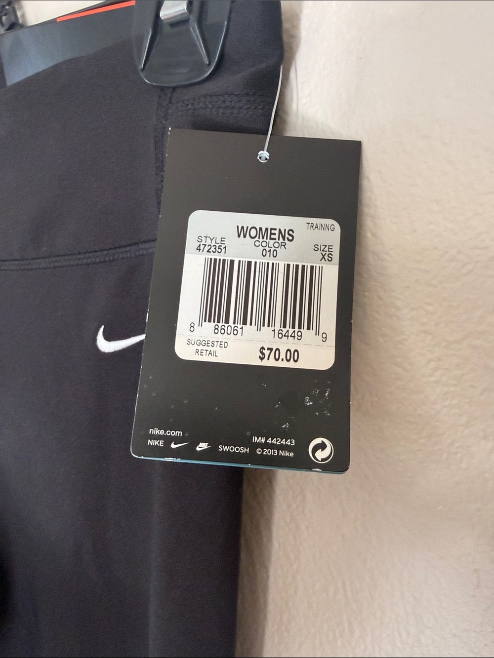 NWT Nike women’s Black slim fit Sweatpants with White Swoosh XS - Picture 2 of 8